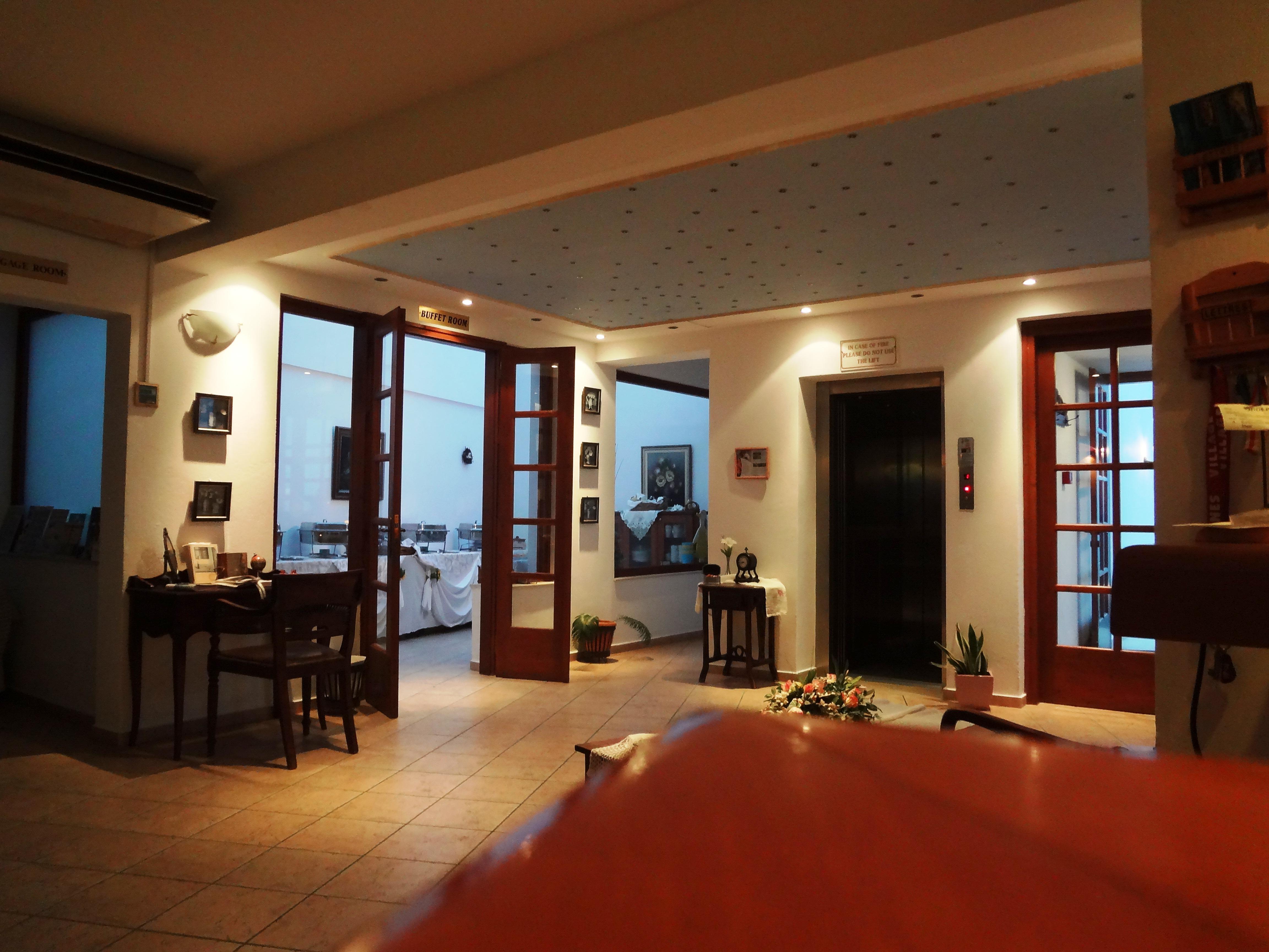 Amazones Village Suites Hersonissos  Exteriör bild